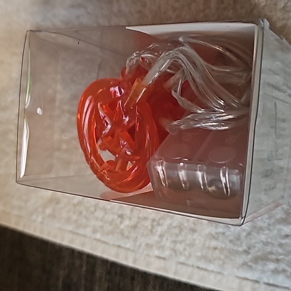 BATTERY OPERATED JACK-O-LANTERN STRING LIGHT - Picture 2 of 5
